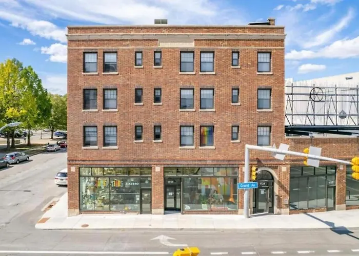 Quiet 1 Bed Studio Heart Of Downtown