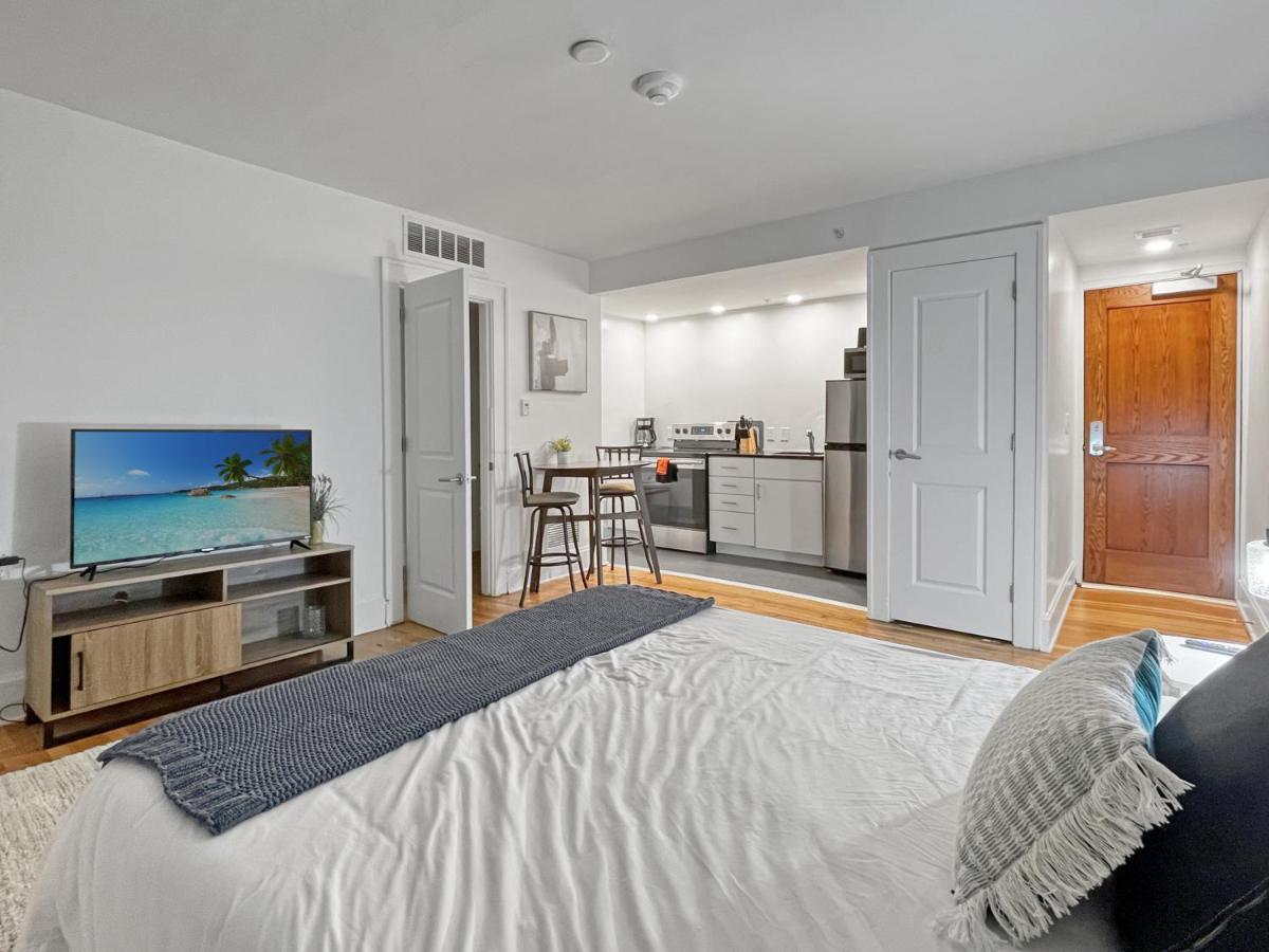 Quiet 1 Bed Heart Of Downtown Des Moines